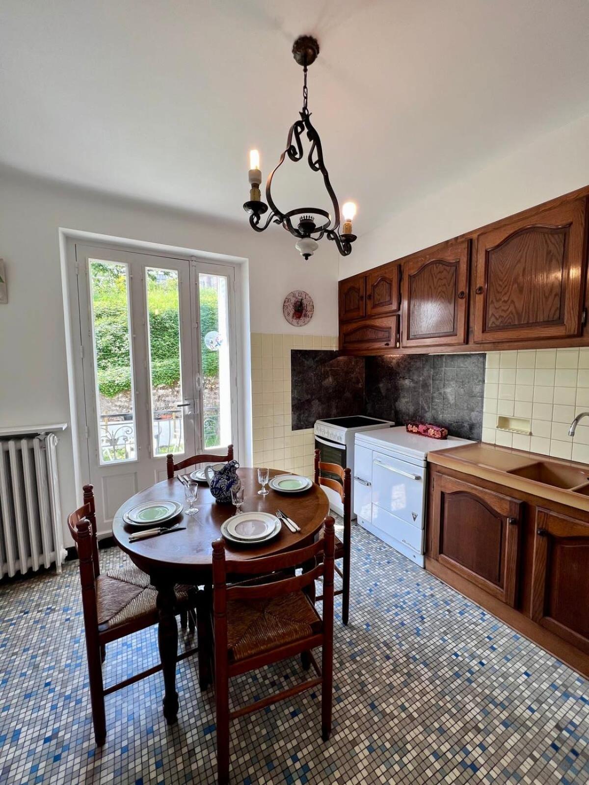 Maison "Le Jardin D'Elise" - Hauteur De Brive Екстер'єр фото